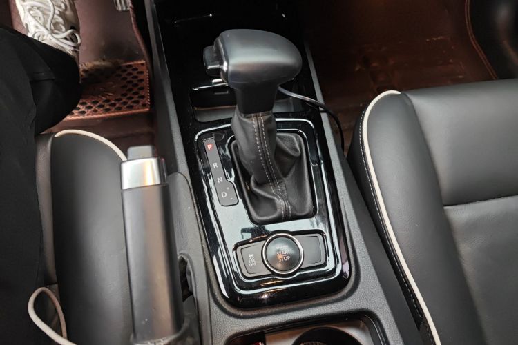 观致3 2016款 两厢 1.6T 自动致臻型中控内饰18