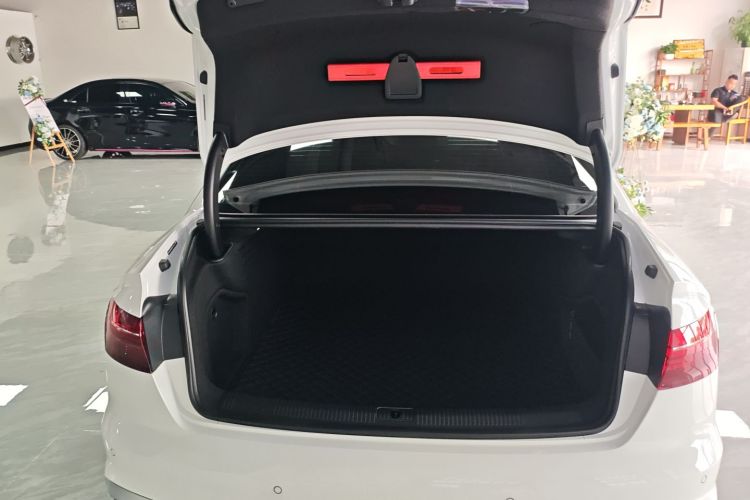 奥迪A4L 2024款 40 TFSI 时尚动感型局部细节23