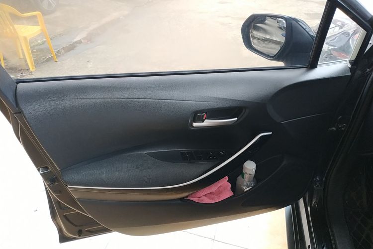 丰田 雷凌 2021款 双擎 1.8H E-CVT豪华版中控内饰7006