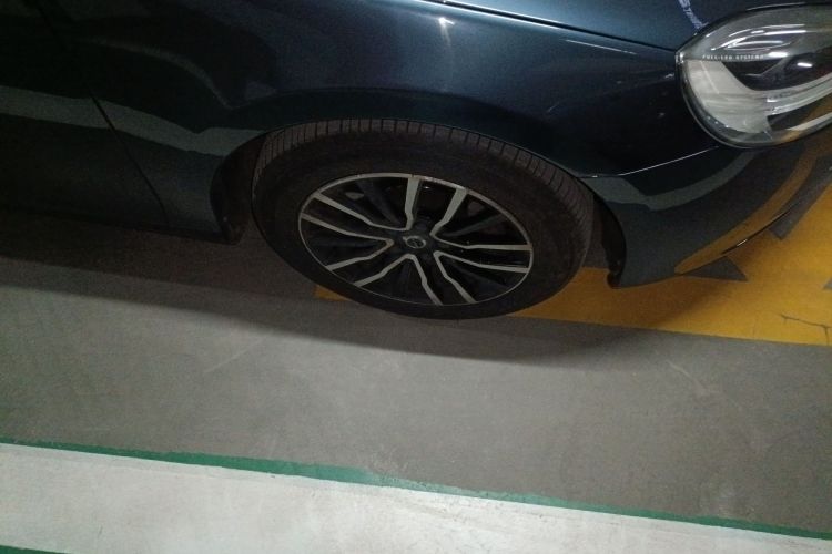 沃尔沃V40 2017款 T3 智逸版车身外观10