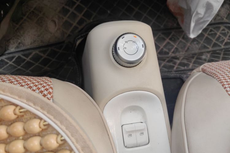 五菱汽车 宏光MINIEV 2024款 第三代 215km 进阶版中控内饰18