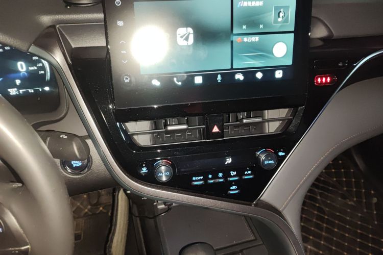 丰田 凯美瑞 2021款 2.5G 豪华版中控内饰16