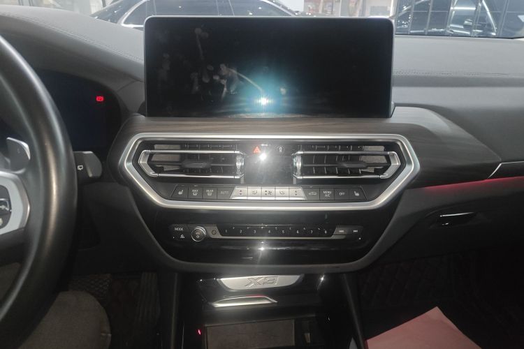 宝马X3 2022款 xDrive30i 领先型 M曜夜套装中控内饰16