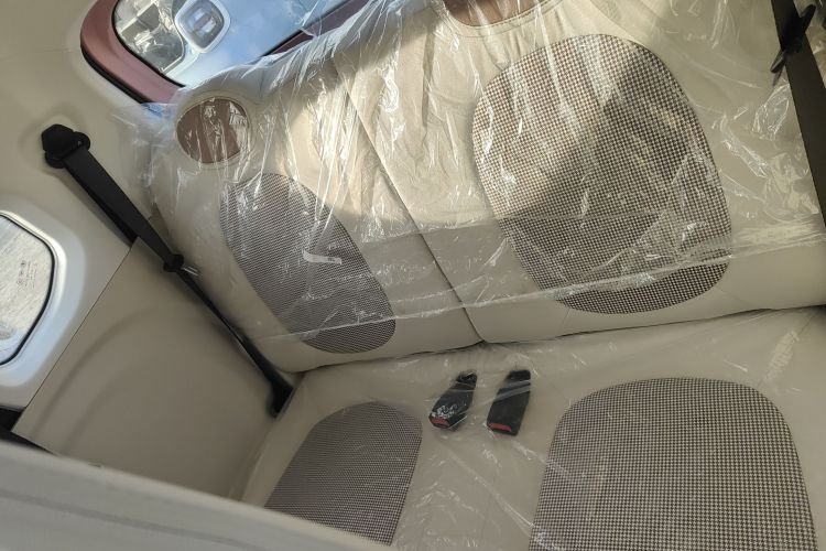 奔腾小马 2026款 222km 萌趣马 Plus中控内饰21