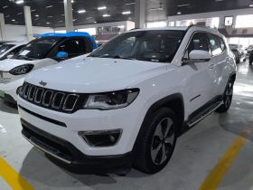 Jeep 指南者 2017款 200T 自动臻享版