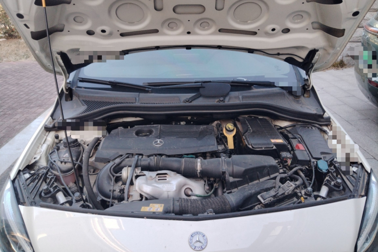 奔驰B级 2015款 B 200 时尚型局部细节24