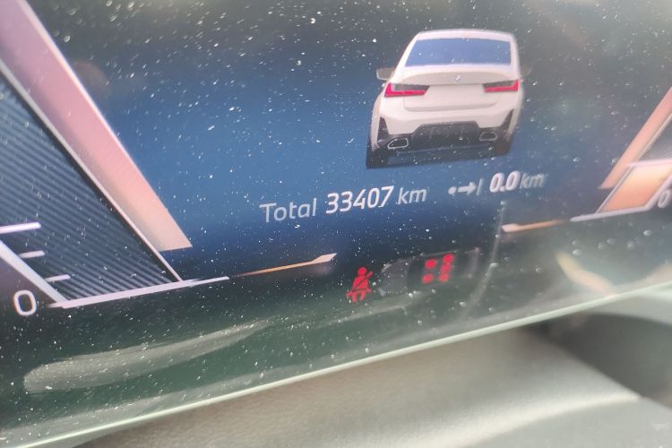 宝马3系 2023款 325i M运动套装中控内饰15