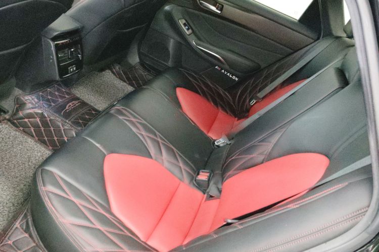 丰田 亚洲龙 2019款 2.5L 进取版 国VI中控内饰7004