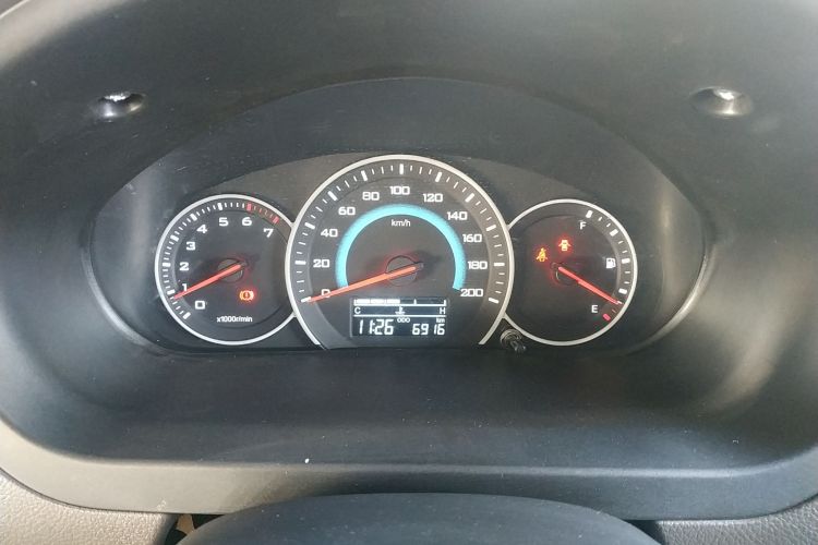 五菱汽车 五菱荣光V 2019款 1.5L标准型国VI LAR中控内饰14