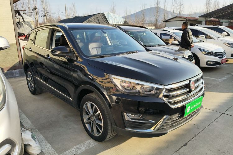 汉腾汽车 汉腾X5 2018款 1.5T CVT精英版车身外观3