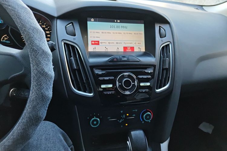 福特 福克斯 2018款 两厢经典 1.6L 自动舒适型智行版中控内饰16