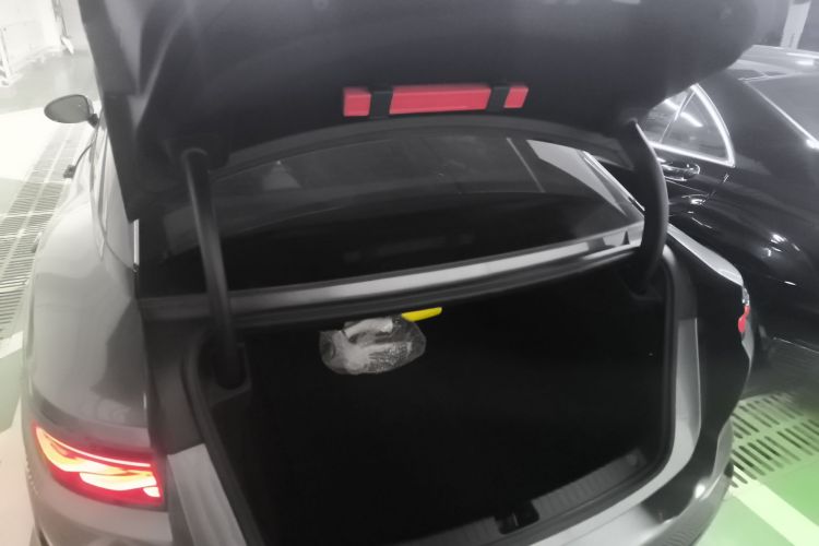 比亚迪 汉L 2025款 DM-p 四驱激光雷达旗舰型机舱底盘23