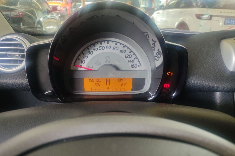 smart fortwo 2012款 1.0 MHD 硬顶舒适版局部细节14