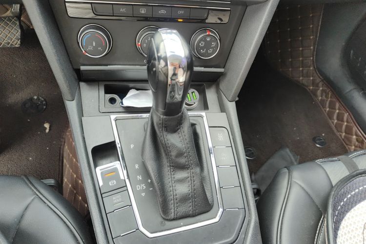 大众 凌渡 2017款 230TSI DSG风尚版中控内饰18