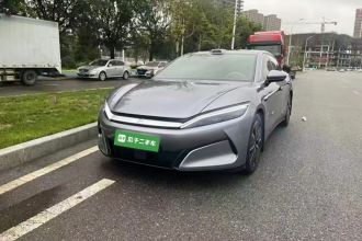 比亚迪 汉L 2025款 DM-i 200KM激光雷达尊享型