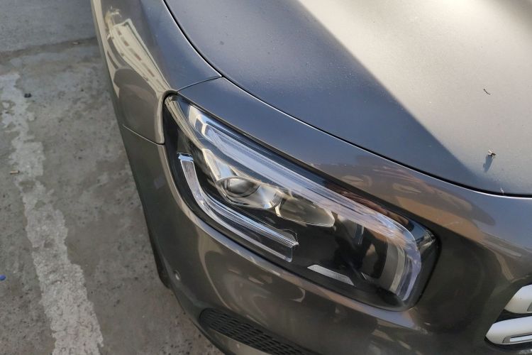 奔驰GLB 2023款 GLB 220 时尚型车身外观6006