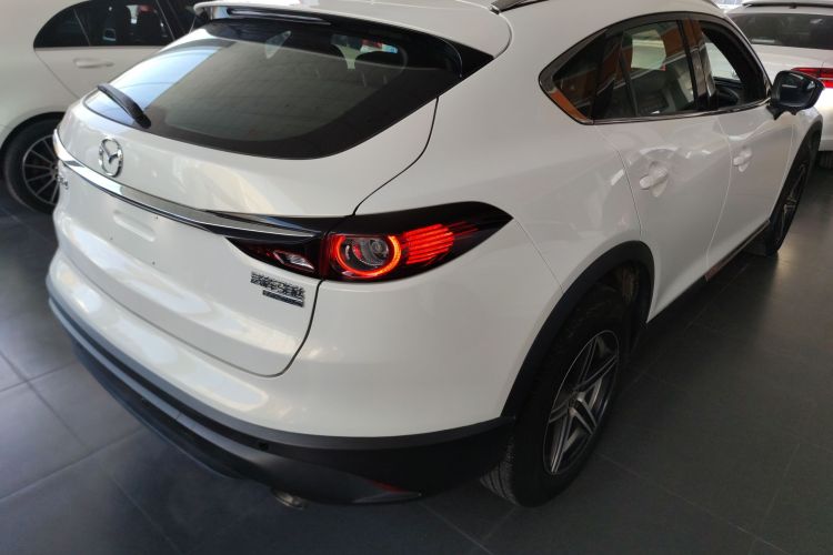 马自达CX-4 2020款 2.0L 自动两驱蓝天青春版车身外观7