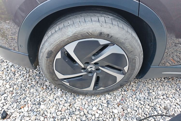 蔚来ES6 2024款 75kWh车身外观6008