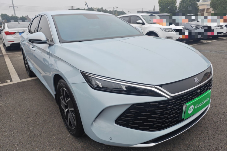比亚迪 秦L 2024款 DM-i 80KM超越型车身外观3