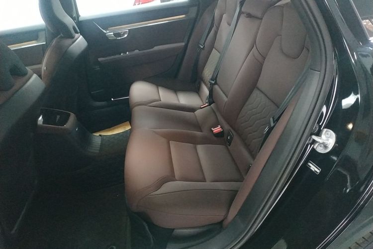 沃尔沃S90新能源 2026款 插电式混动 四驱长续航智逸豪华版中控内饰7004