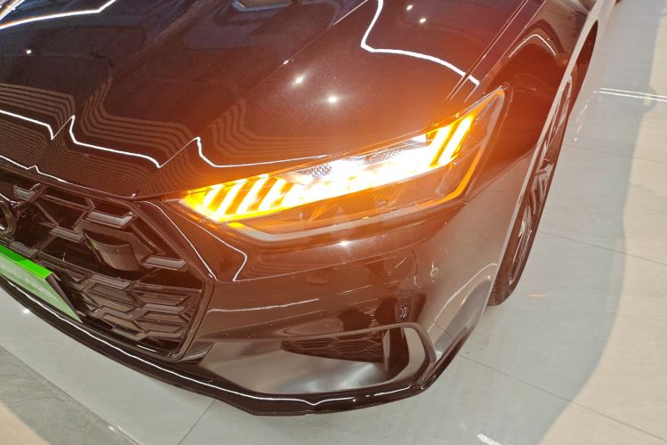 奥迪A7L 2024款 45 TFSI quattro 黑武士版局部细节36