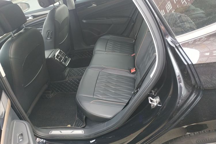 大众 帕萨特 2021款 330TSI 豪华版中控内饰21