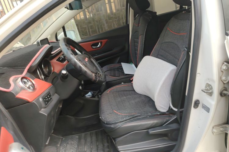 哈弗H1 2015款 1.5L AMT豪华型中控内饰19