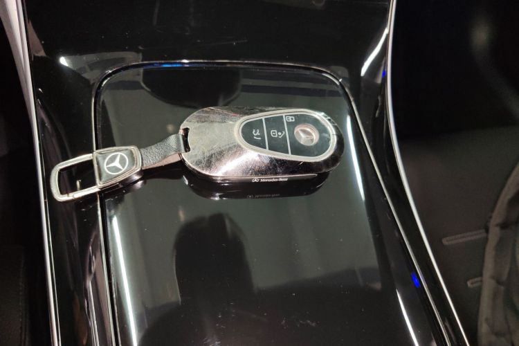 奔驰C级 2023款 C 200 L 运动版局部细节18