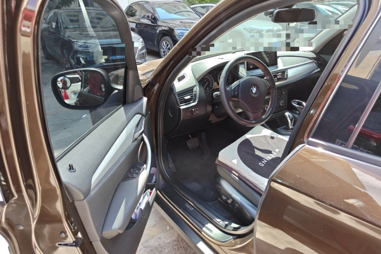 宝马X1 2012款 sDrive20i 领先型中控内饰7003