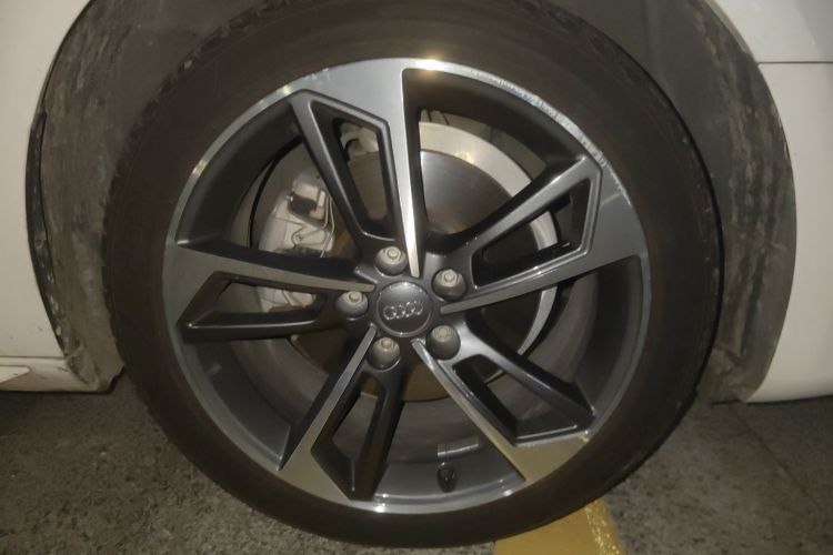 奥迪A4L 2020款 40 TFSI 时尚动感型车身外观6007