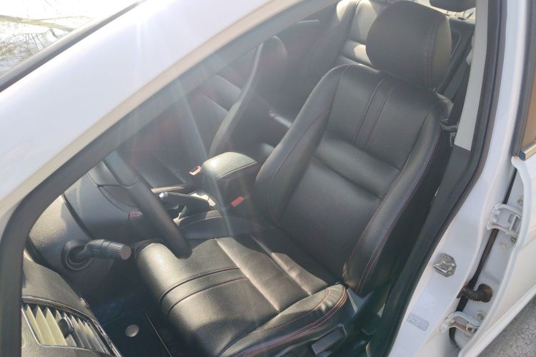 长城C50 2012款 1.5T 手动精英型局部细节19