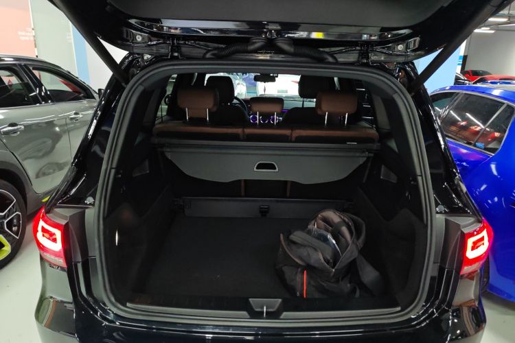 奔驰GLB 2021款 GLB 200 动感型局部细节23