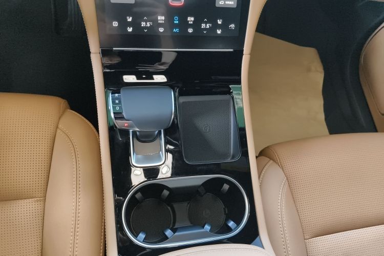 理想汽车 理想ONE 2021款 增程6座版中控内饰18