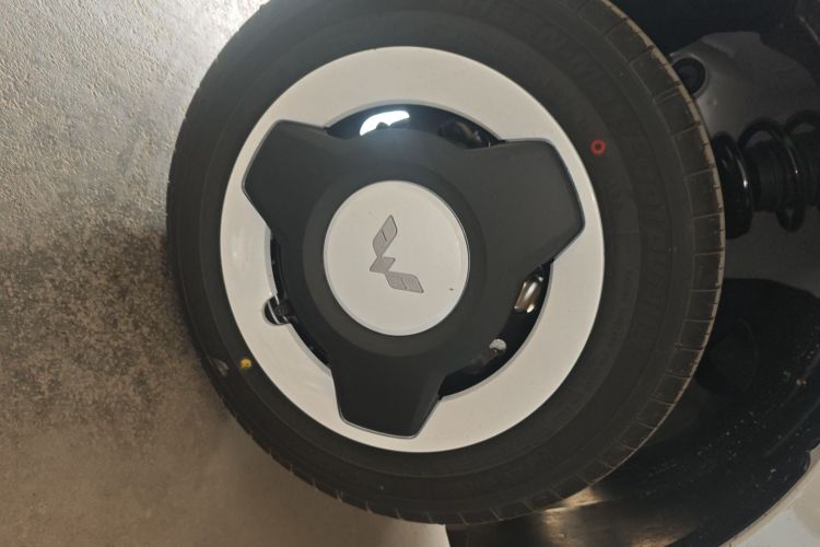 五菱汽车 宏光MINIEV 2024款 第三代 215km 青春版车身外观6007