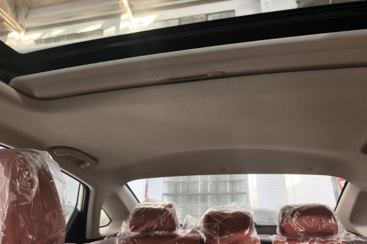 长安 逸动 2025款 PLUS 1.4T 双离合高能版局部细节22