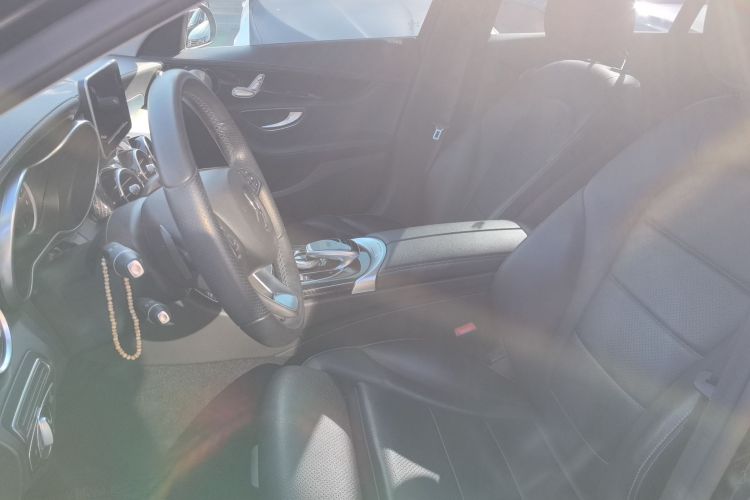 奔驰C级 2017款 改款 C 180 L 动感型运动版中控内饰19