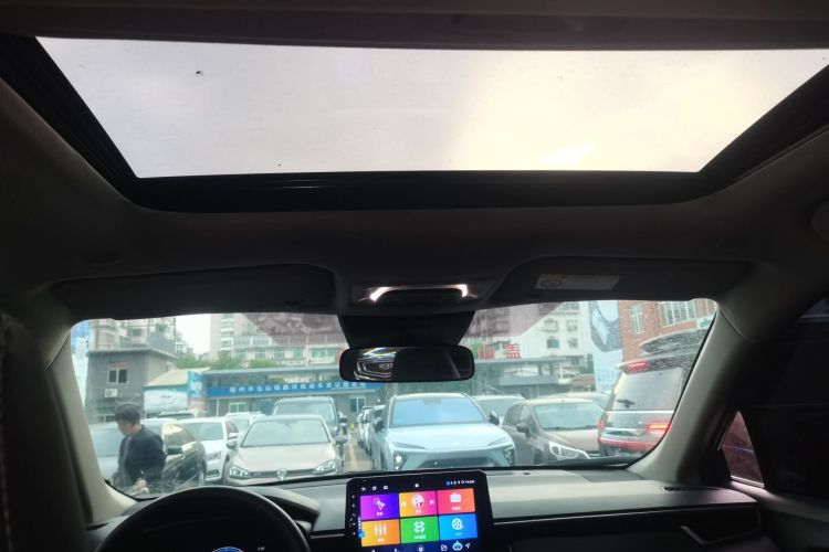 丰田 卡罗拉锐放 2023款 2.0L 精英版局部细节22