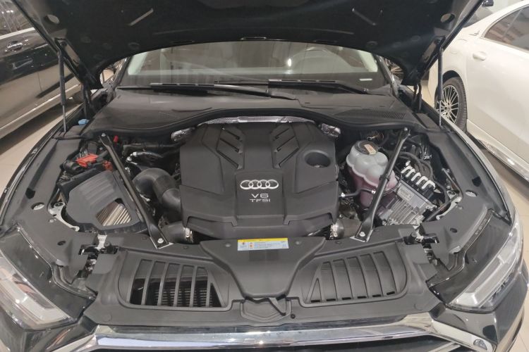 奥迪A8 2021款 A8L 55 TFSI quattro 豪华型机舱底盘24