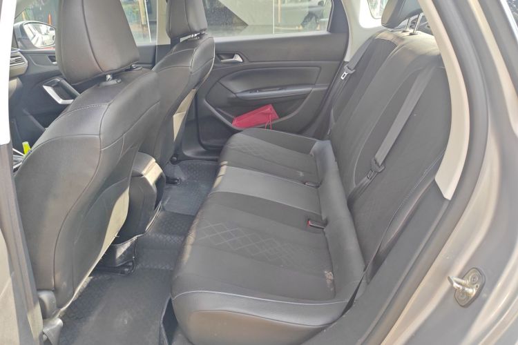 标致308 2016款 1.6L 自动豪华版中控内饰21