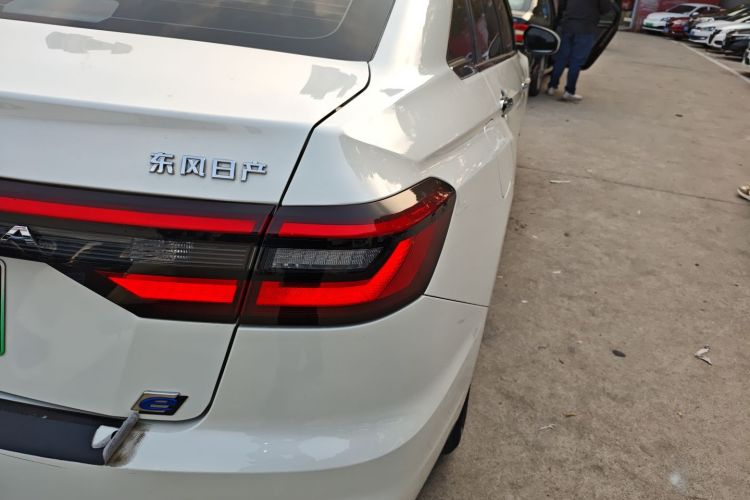 启辰D60EV 2022款 标准续航舒适版车身外观9