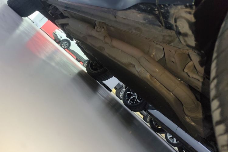 蓝电E5 PLUS 2025款 120km 标准旅行定制版 7座局部细节9001