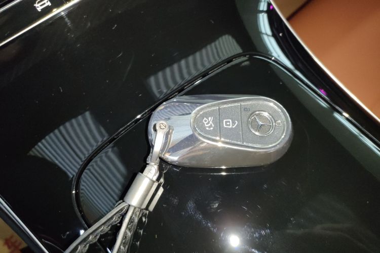 奔驰GLC 2023款 改款 GLC 300 L 4MATIC 豪华型 7座中控内饰11