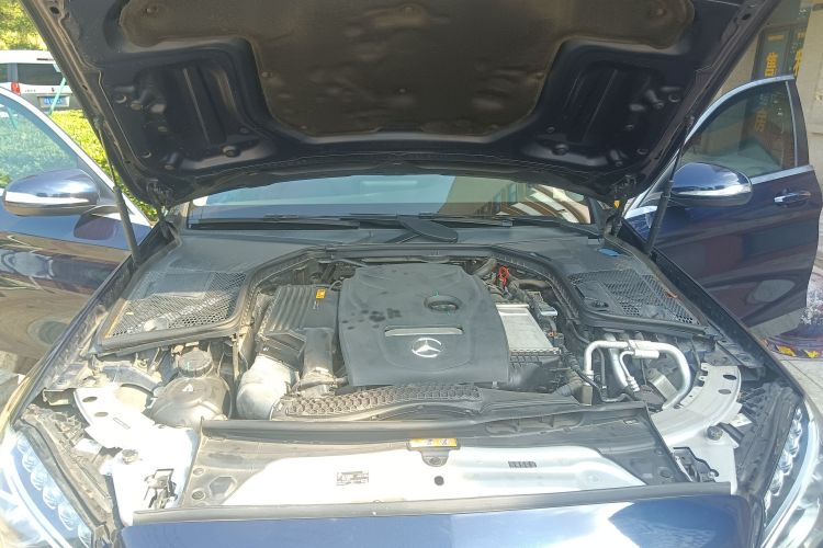 奔驰C级 2018款 C 180 L 动感型运动版机舱底盘24