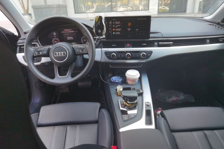 奥迪A4L 2020款 40 TFSI 时尚动感型中控内饰7002
