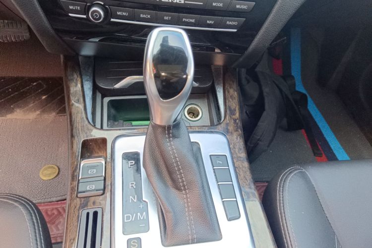 汉腾汽车 汉腾X7 2016款 2.0T DCT御马版局部细节18