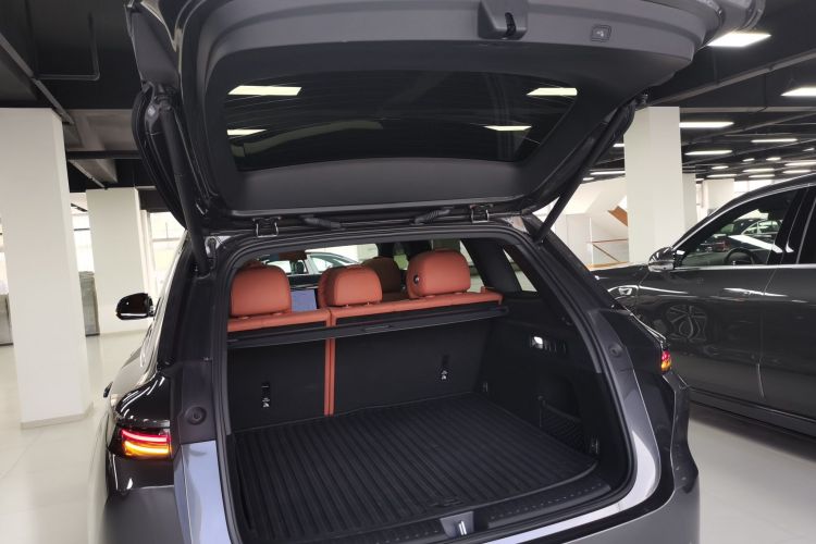 理想汽车 理想L6 2024款 Pro机舱底盘23