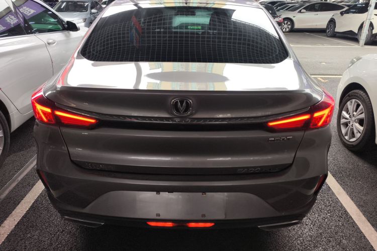 长安 逸动 2020款 PLUS 蓝鲸NE 1.4T GDI DCT旗舰型车身外观6