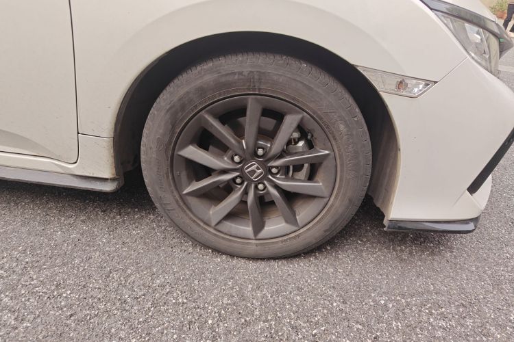 本田 思域 2021款 HATCHBACK 220TURBO CVT新锐控车身外观10