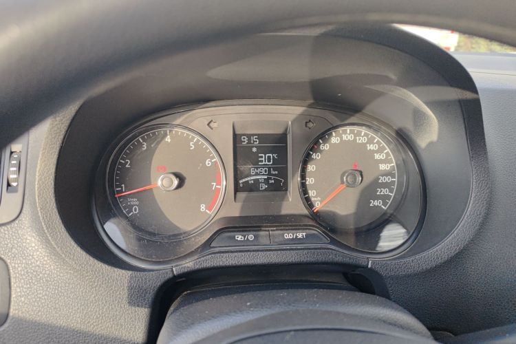 大众 Polo 2018款 1.5L 手动安驾型中控内饰14