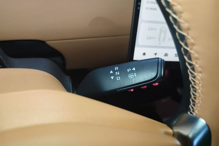 长安启源E07 2025款 纯电 四驱 90kWh Ultra高性能版中控内饰18